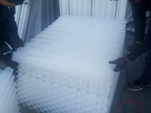 ���ˬF(xi��n)�����ӷ�Cб�ܜ�(zh��n)������